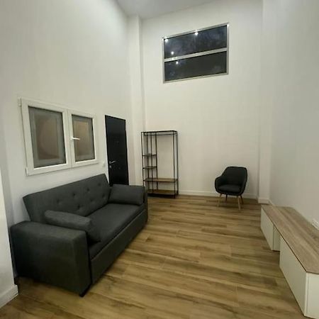 Gran Apartamento A Pie De Calle Valencia Exterior photo